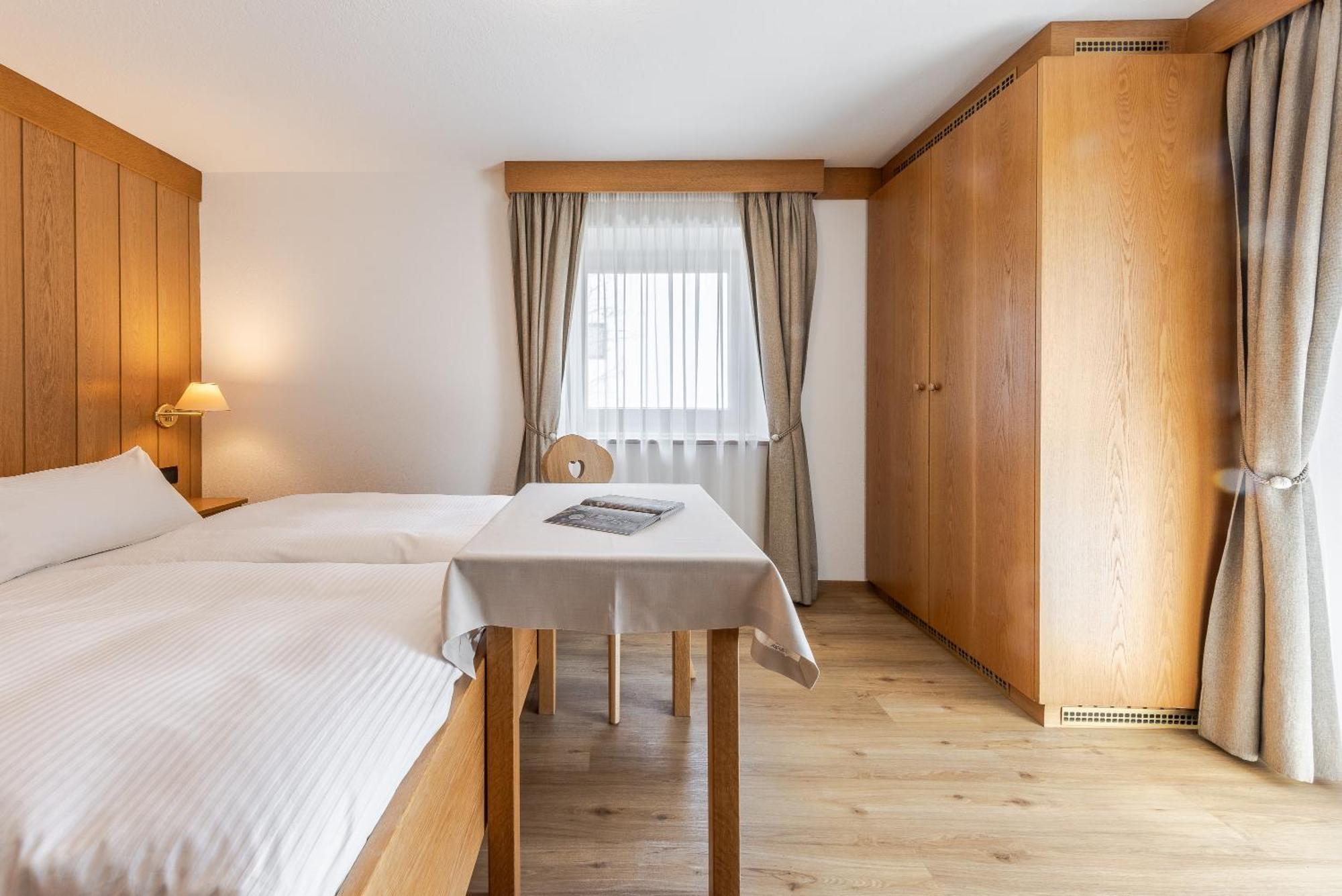Villa Resi B&B Corvara In Badia Eksteriør bilde