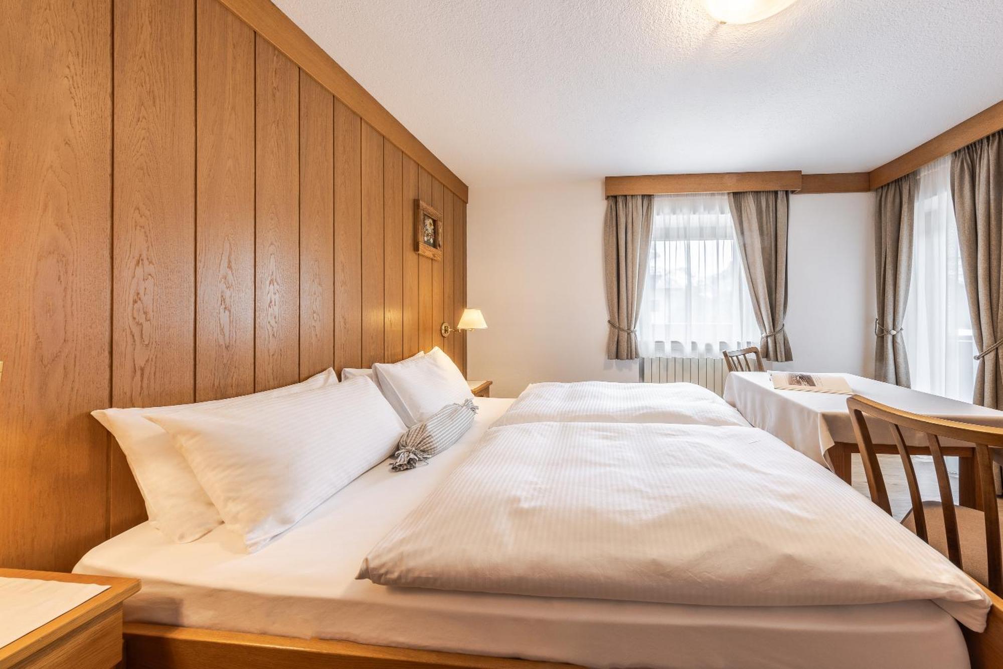Villa Resi B&B Corvara In Badia Eksteriør bilde